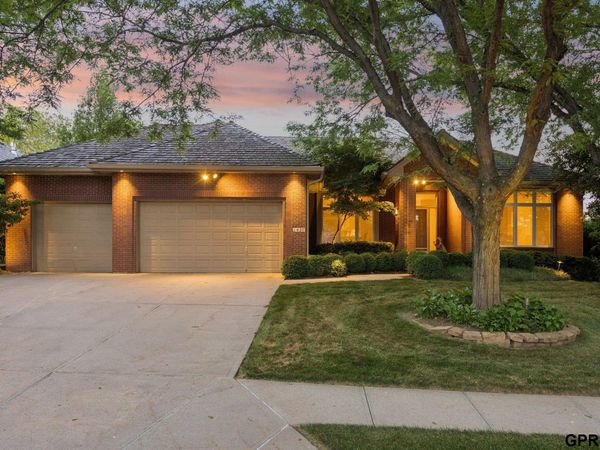 1427 N 133 Street, Omaha, NE 68154