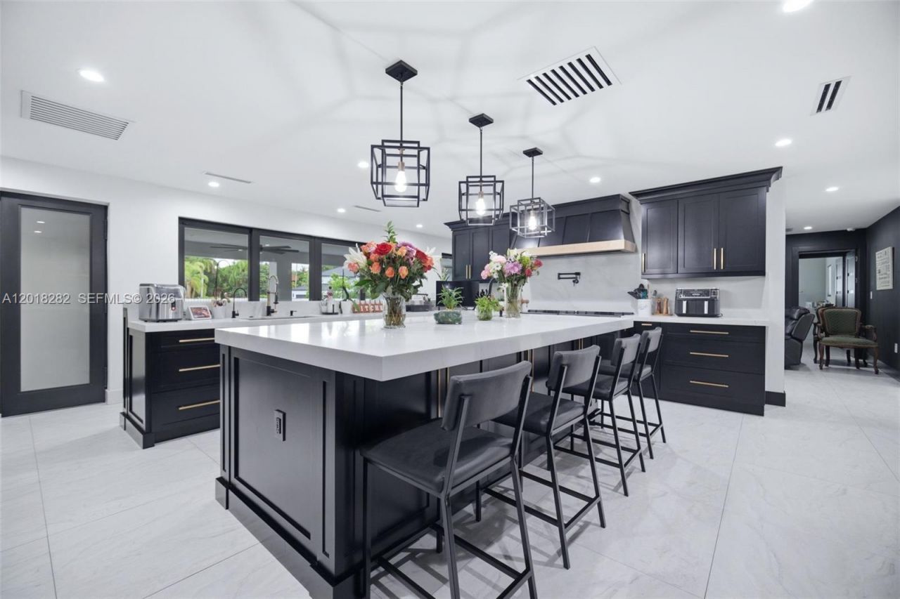 18690 Old Cutler Rd , Cutler Bay, FL 33157 Photo