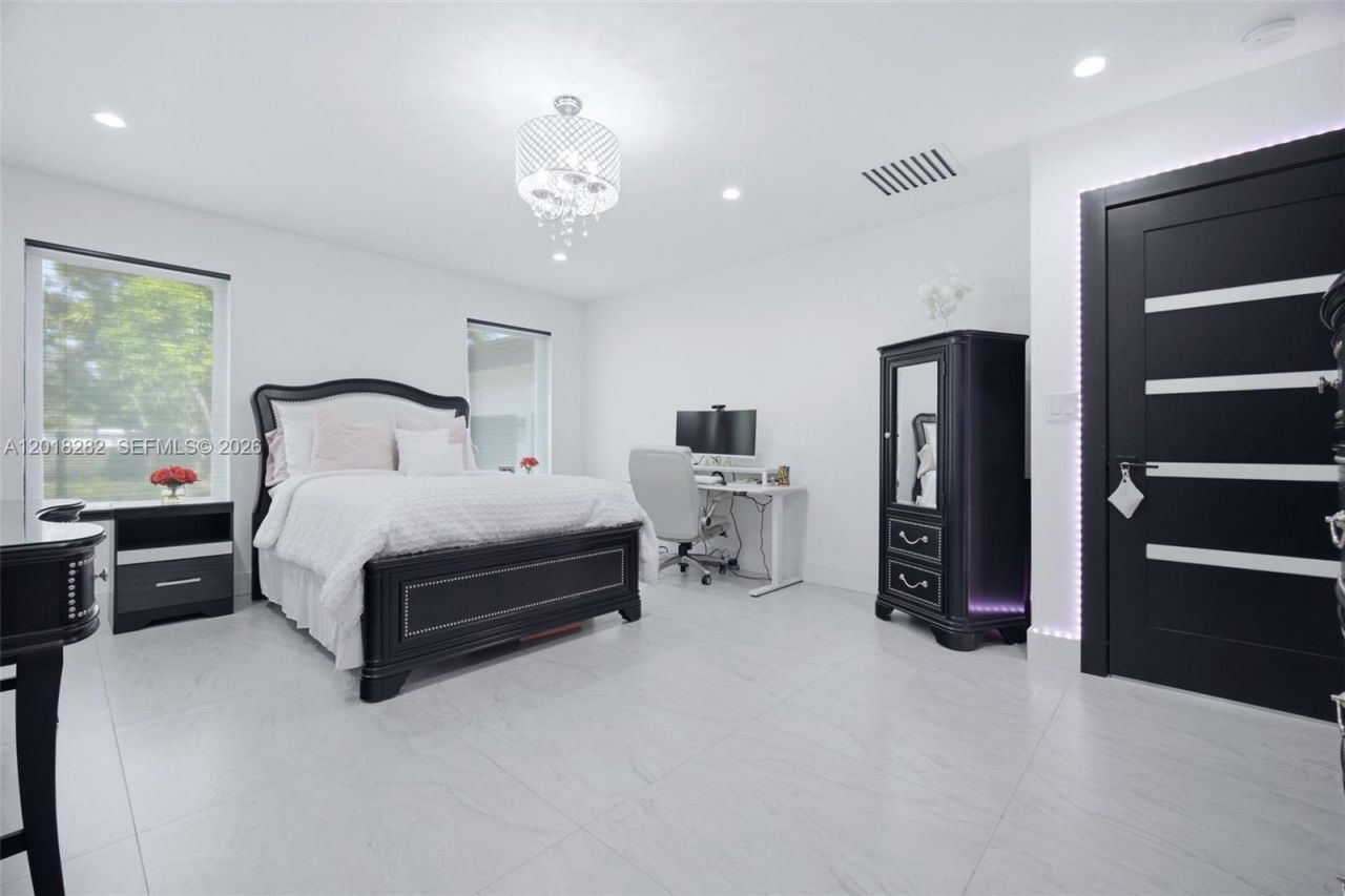 18690 Old Cutler Rd , Cutler Bay, FL 33157 Photo
