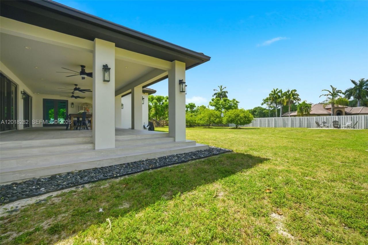 18690 Old Cutler Rd , Cutler Bay, FL 33157 Photo