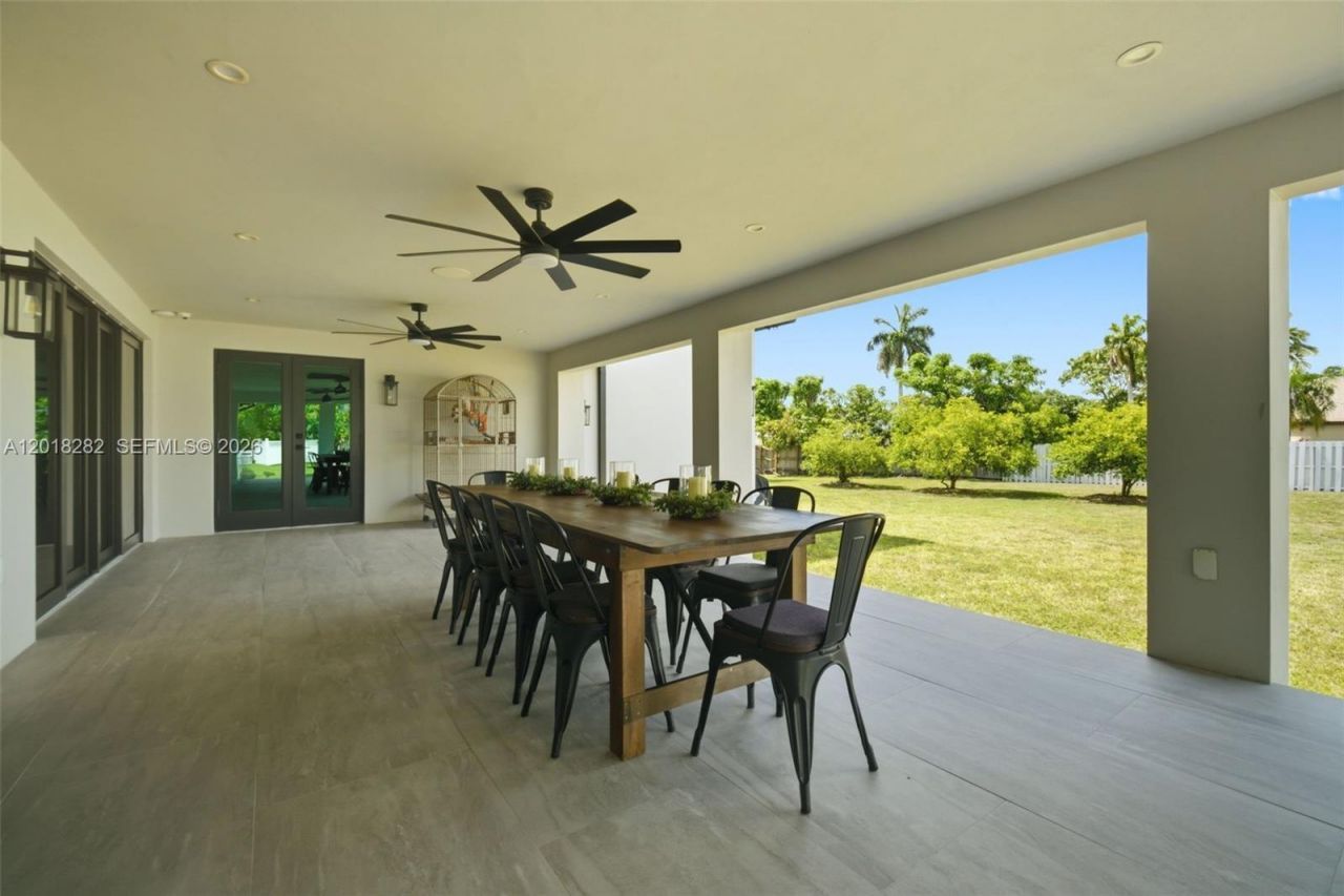 18690 Old Cutler Rd , Cutler Bay, FL 33157 Photo