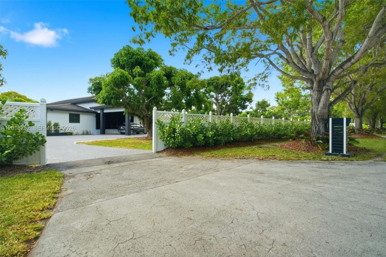 18690 Old Cutler Rd , Cutler Bay, FL 33157 Photo