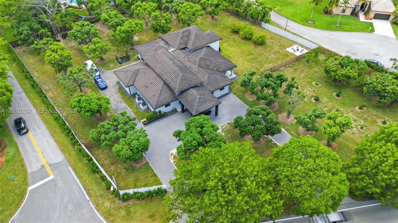 18690 Old Cutler Rd , Cutler Bay, FL 33157 Photo