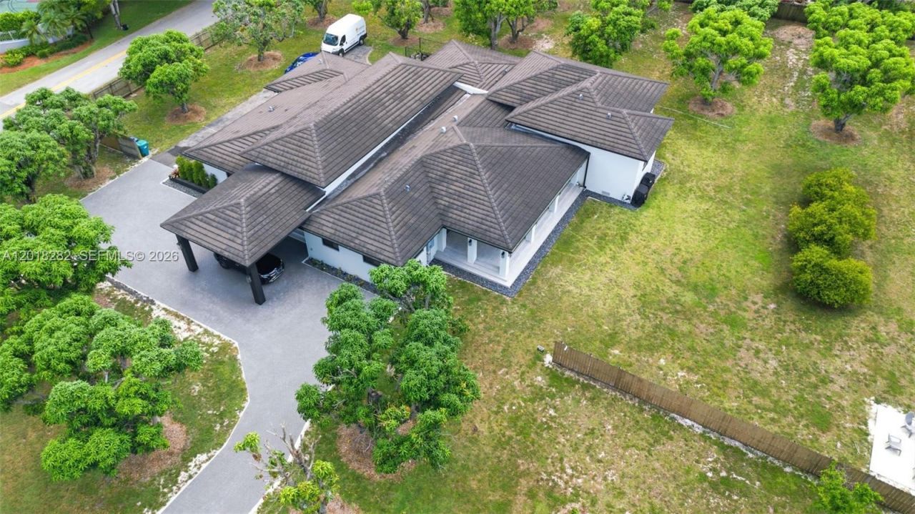 18690 Old Cutler Rd , Cutler Bay, FL 33157 Photo