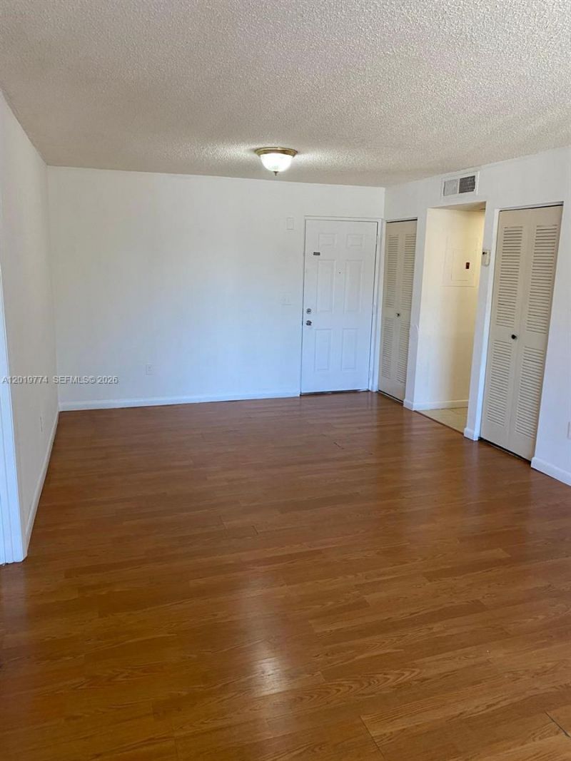8240 SW 210th St , Unit 111, Cutler Bay, FL 33189 Photo