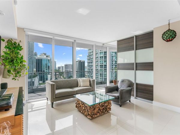 92 SW 3rd St , Unit 2104, Miami, FL 33130