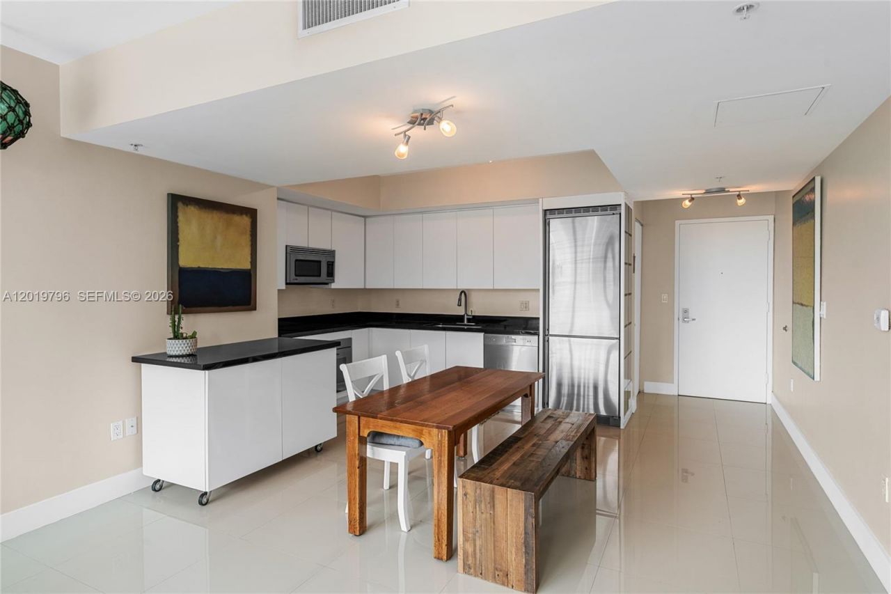 92 SW 3rd St , Unit 2104, Miami, FL 33130 Photo