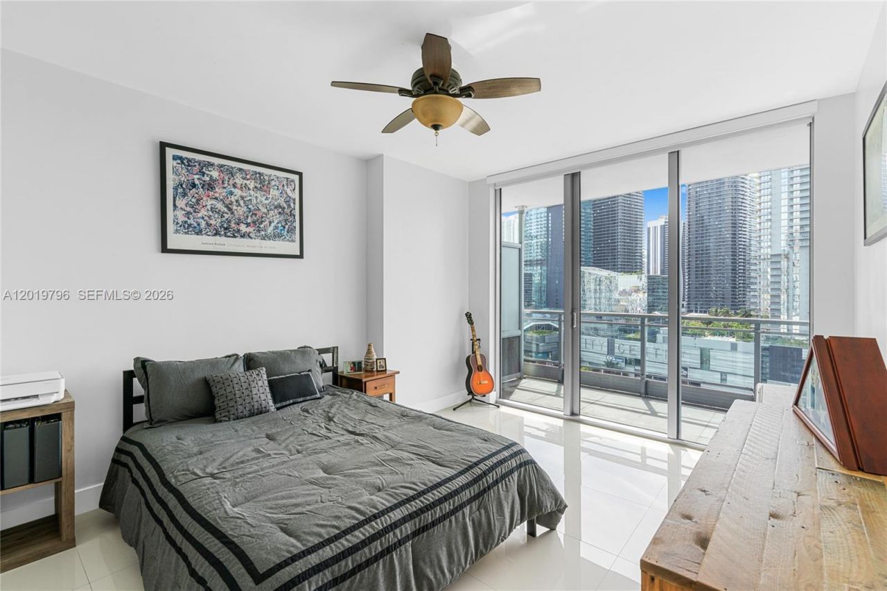 92 SW 3rd St , Unit 2104, Miami, FL 33130 Photo