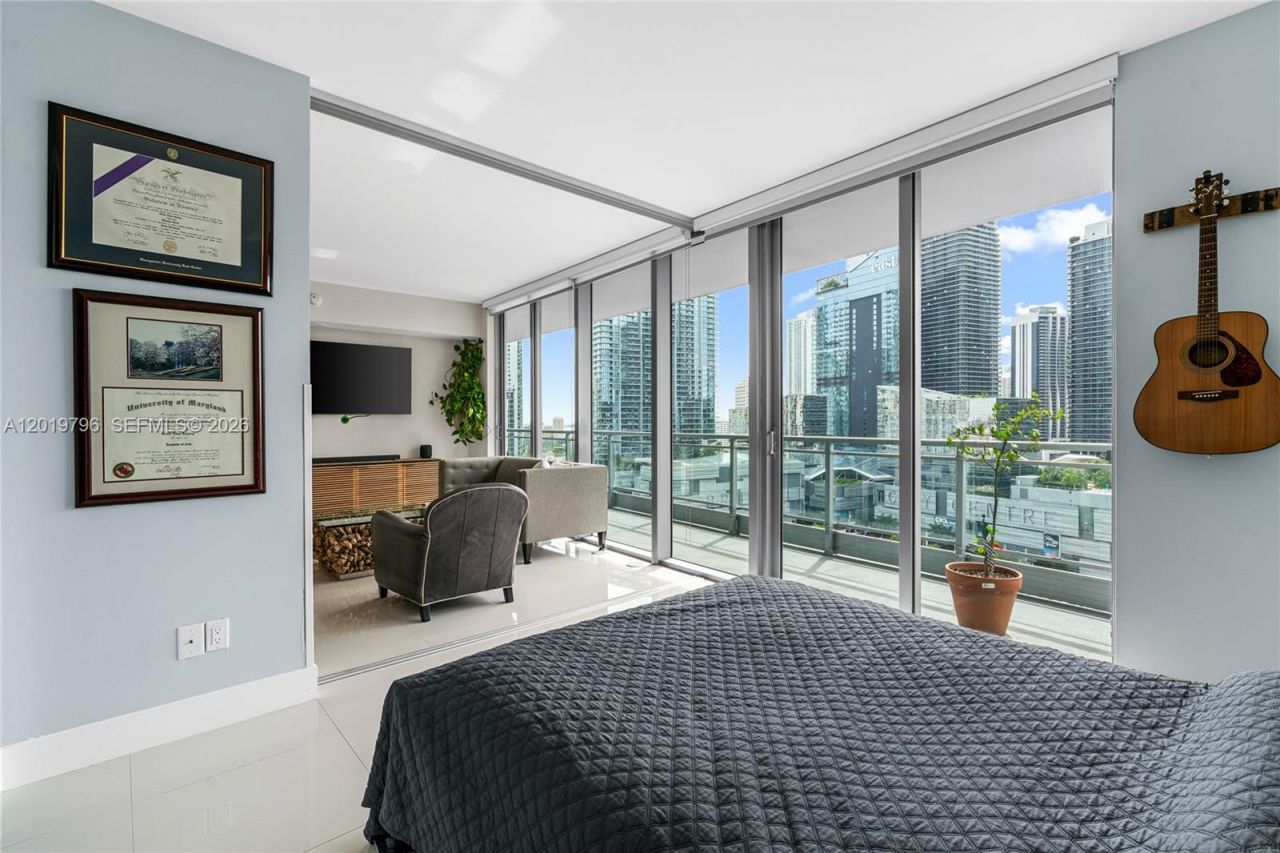 92 SW 3rd St , Unit 2104, Miami, FL 33130 Photo