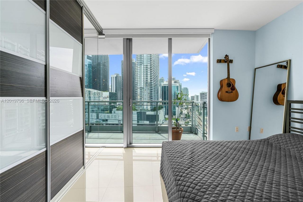 92 SW 3rd St , Unit 2104, Miami, FL 33130 Photo
