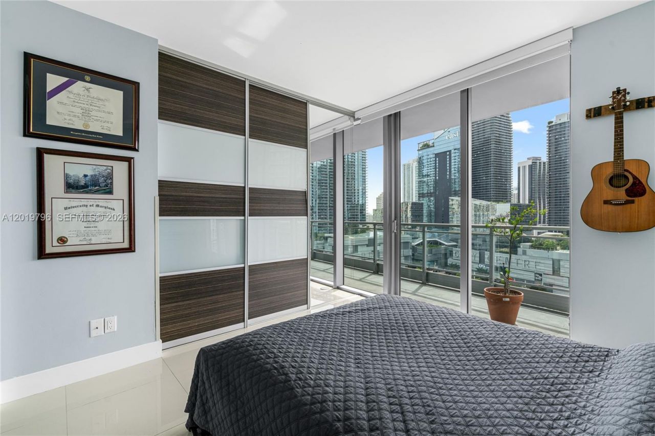 92 SW 3rd St , Unit 2104, Miami, FL 33130 Photo