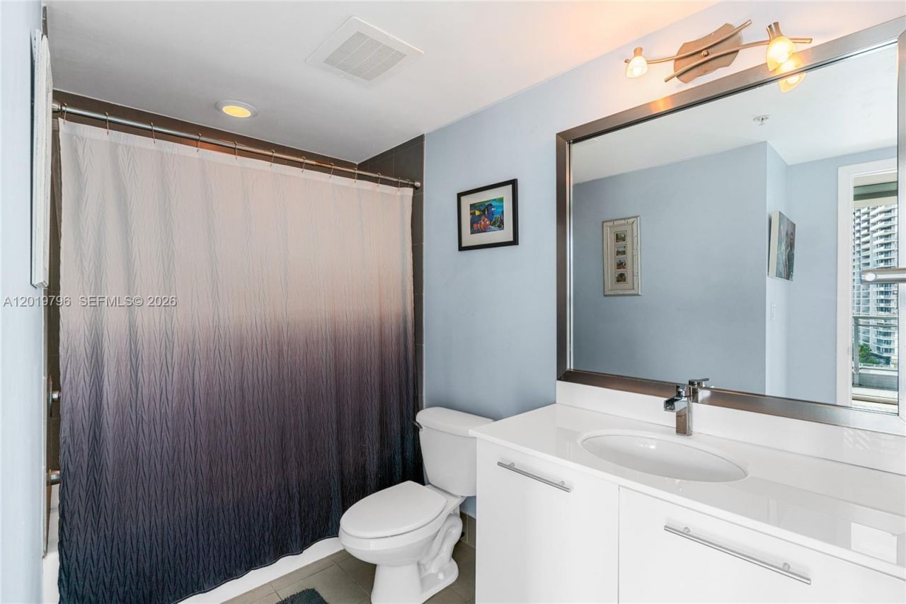 92 SW 3rd St , Unit 2104, Miami, FL 33130 Photo