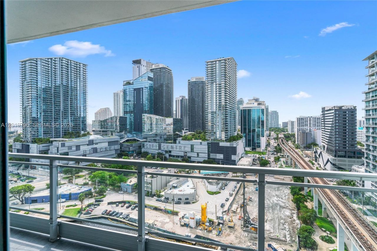 92 SW 3rd St , Unit 2104, Miami, FL 33130 Photo