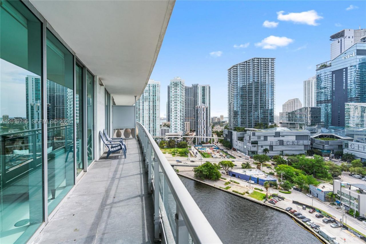 92 SW 3rd St , Unit 2104, Miami, FL 33130 Photo