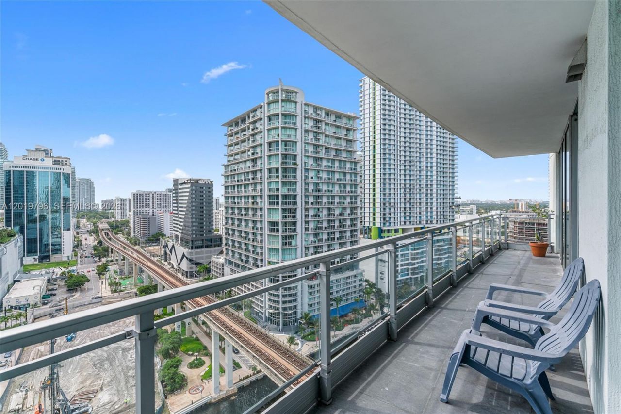 92 SW 3rd St , Unit 2104, Miami, FL 33130 Photo