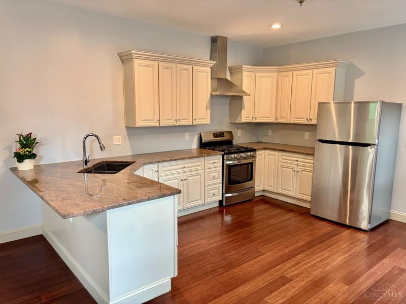 4304 Leeper Street, Cincinnati, OH 45223 Photo 6