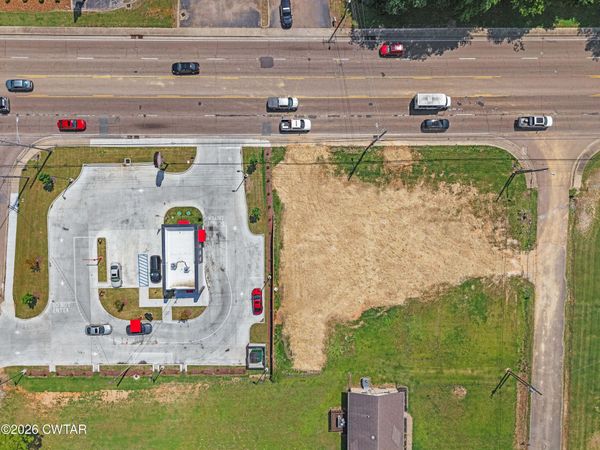 2613 N Highland Avenue , Jackson, TN 38305