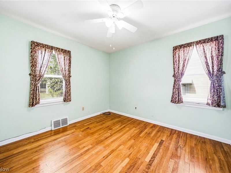 30424 Fern Drive, Willowick, OH 44095 Photo 10