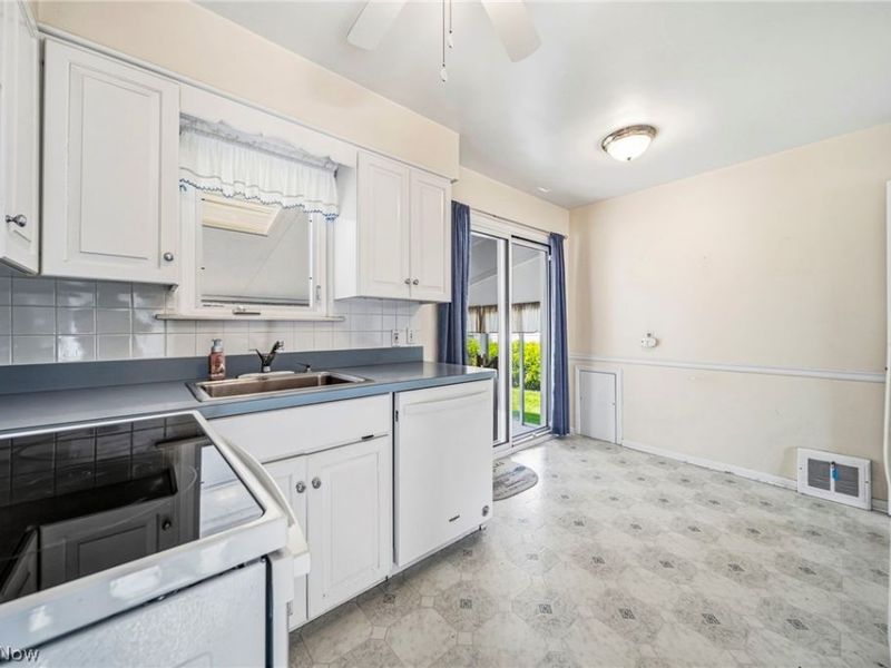 30424 Fern Drive, Willowick, OH 44095 Photo 9