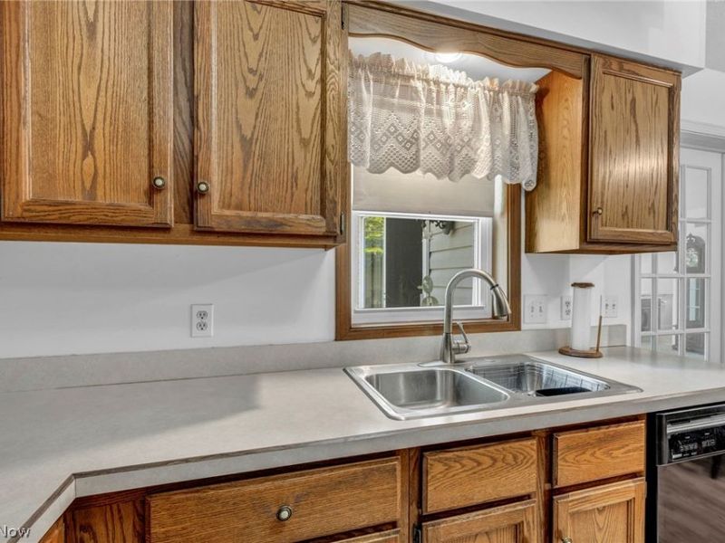 513 Russell Street, Newton Falls, OH 44444 Photo 10