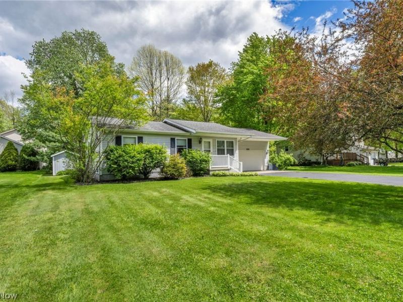513 Russell Street, Newton Falls, OH 44444 Photo 2
