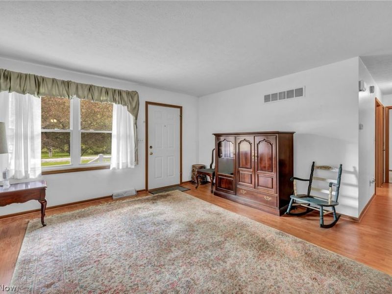 513 Russell Street, Newton Falls, OH 44444 Photo 6