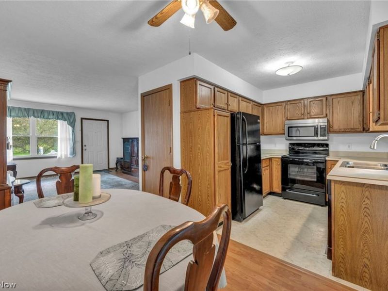 513 Russell Street, Newton Falls, OH 44444 Photo 8