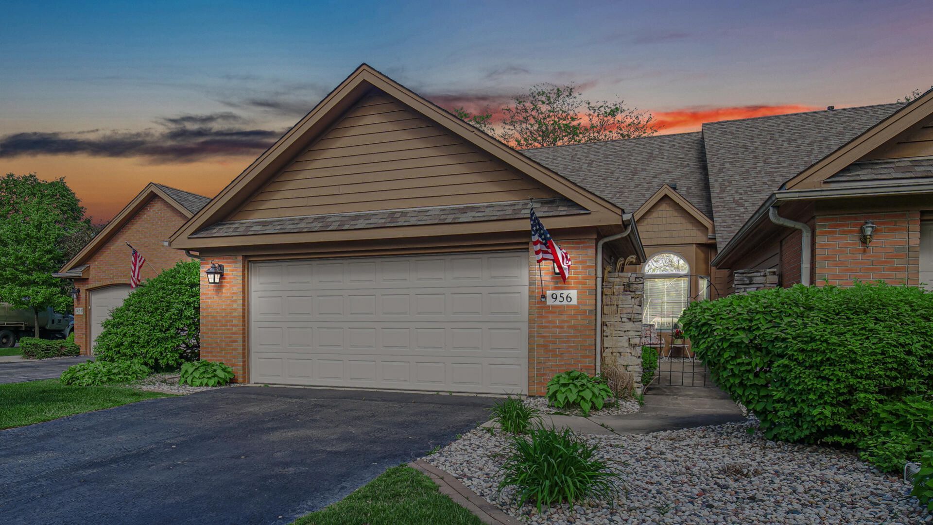 956 Cornwallis Lane, Munster, IN 46321 Main Photo