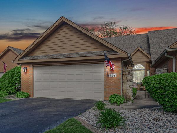 956 Cornwallis Lane, Munster, IN 46321