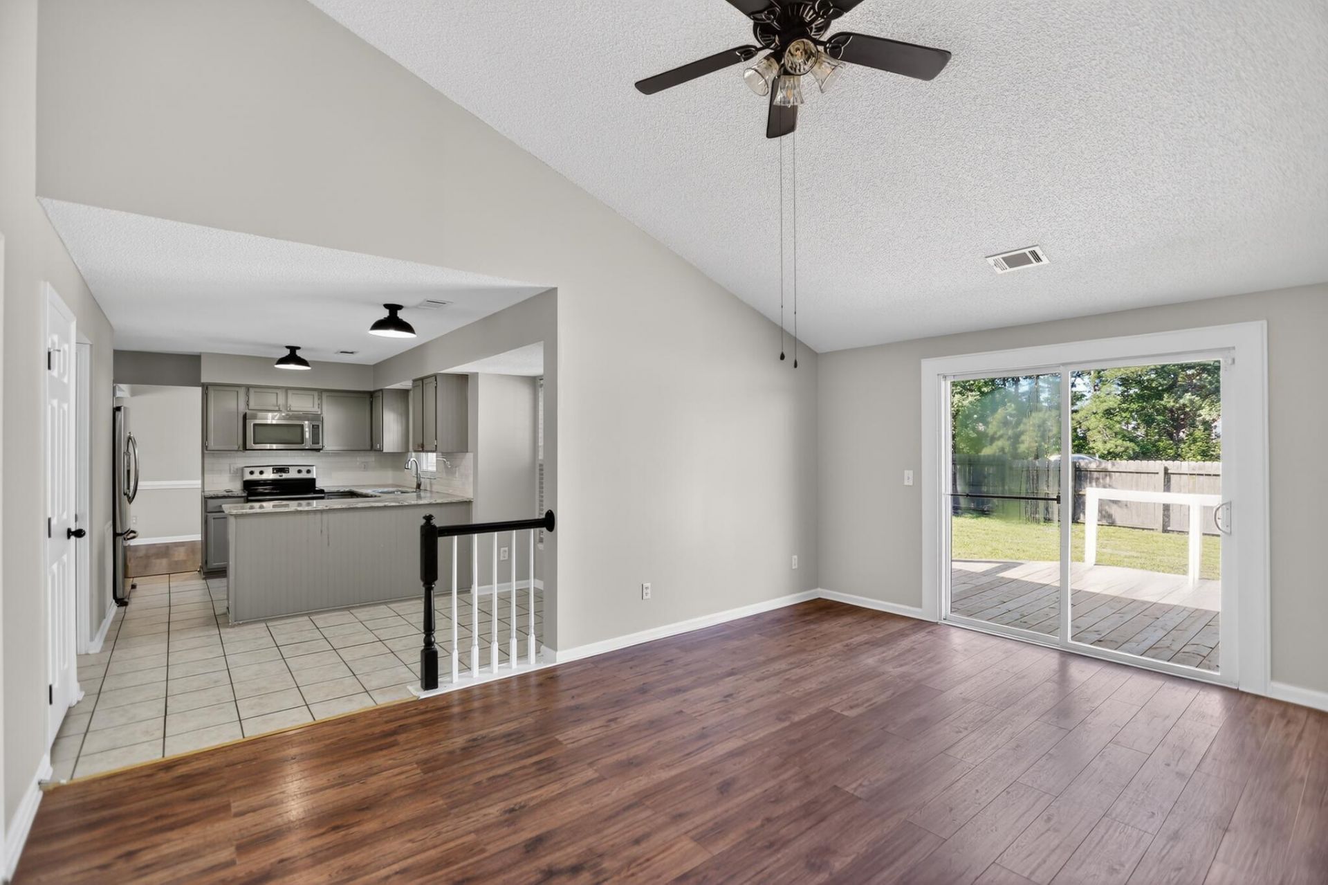 8395 Coventry Court Photo 10
