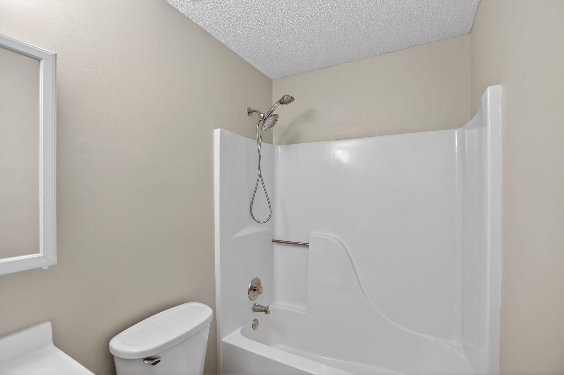 8395 Coventry Court Photo 18