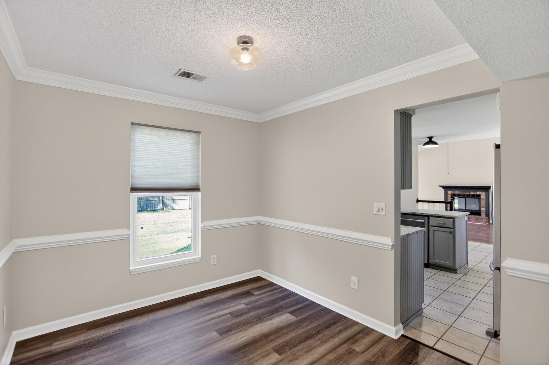 8395 Coventry Court Photo 5
