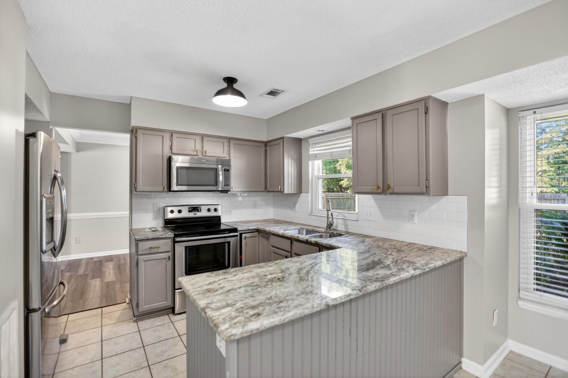 8395 Coventry Court Photo 7