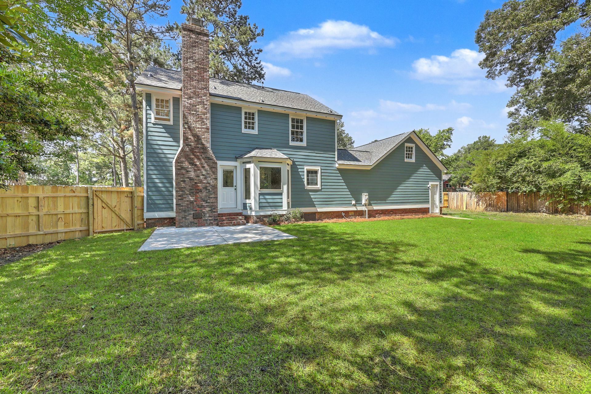 106 Sweetbriar Road Photo 24
