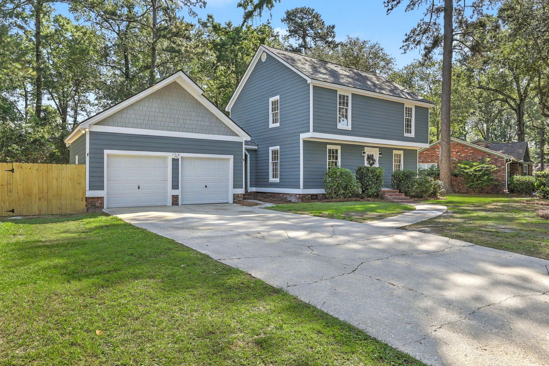 106 Sweetbriar Road Photo 3