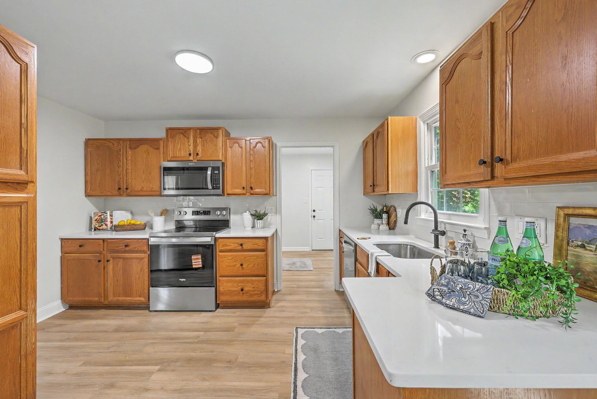 106 Sweetbriar Road Photo 6