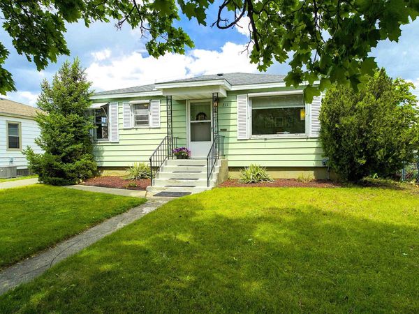 211 E Hoffman Ave, Spokane, WA 99207