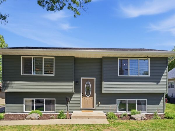 921 C Avenue, Nevada, IA 50201