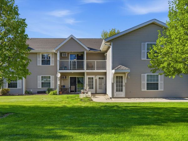 354 Minz Park Cir, Unit 4, West Bend, WI 53095