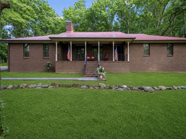 2501 Huntsville Hwy , Fayetteville, TN 37334
