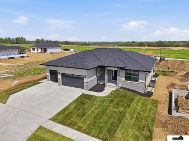 2222 Battle Creek Road , Lincoln, NE 68520