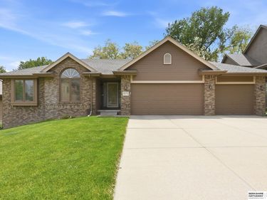 16371 W Street , Omaha, NE 68135