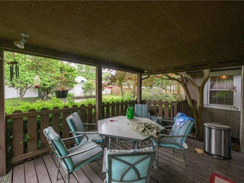 1805 Heritage Circle, Dover, OH 44622 Photo 6