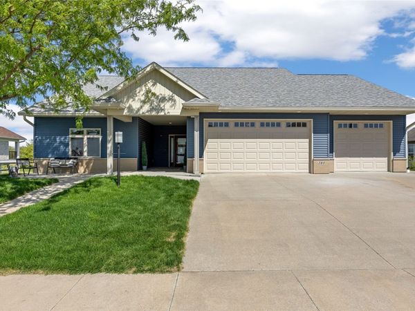 280 N Juniper Street , North Liberty, IA 52317