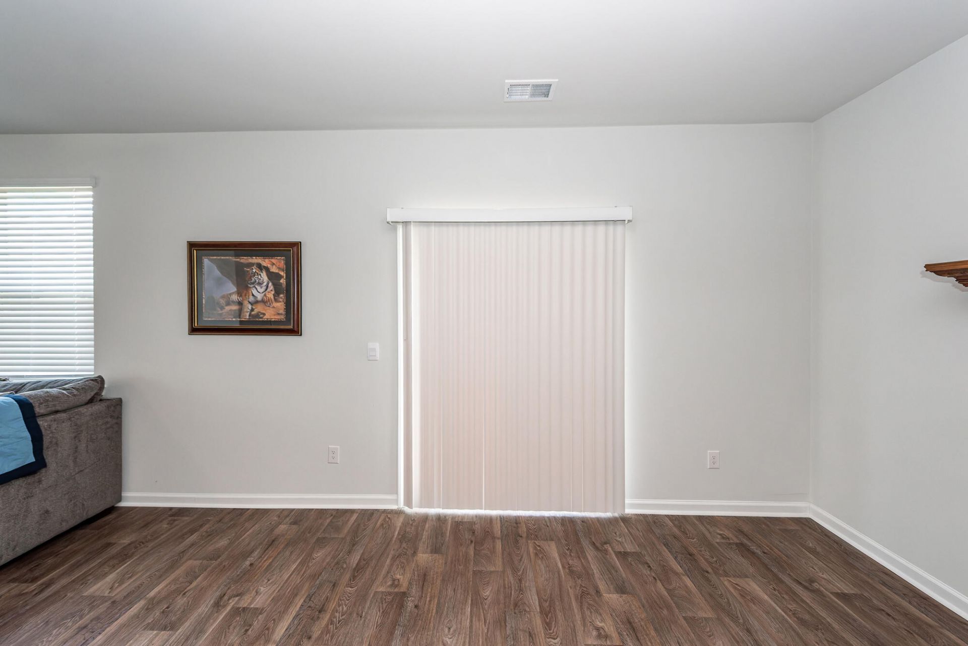 179 Cloverleaf Street Photo 13
