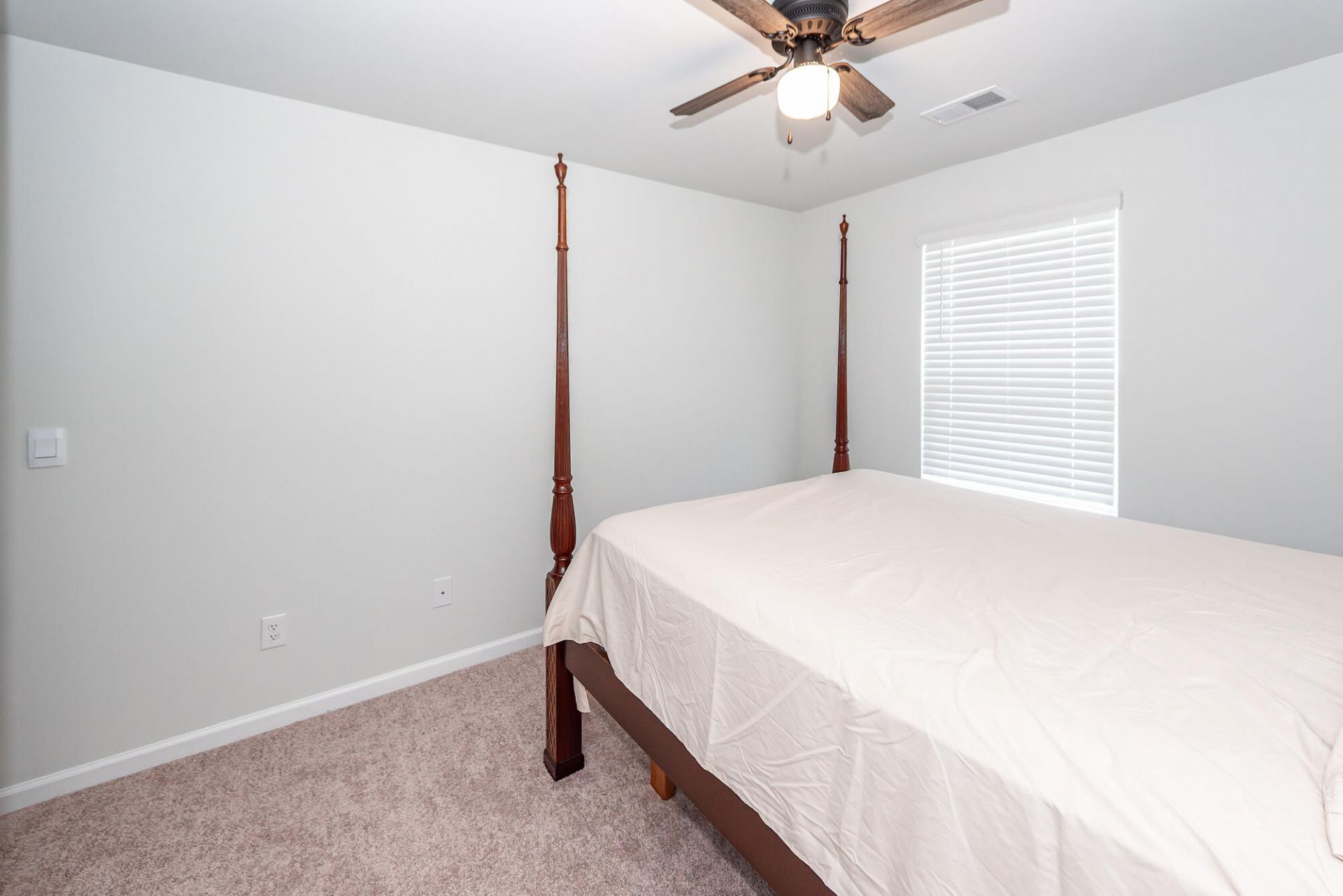 179 Cloverleaf Street Photo 27