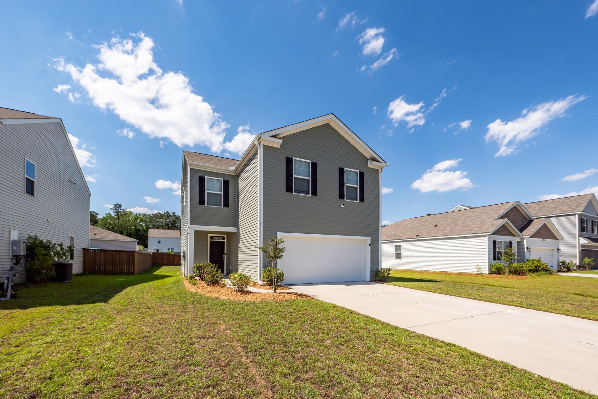 179 Cloverleaf Street Photo 45