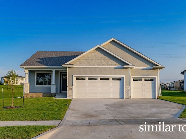 16318 Ironwood Lane, Urbandale, IA 50323