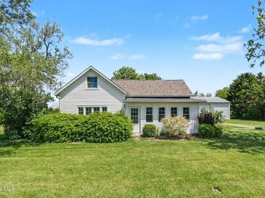 6612 Holcomb Road, Pemberville, OH 43450