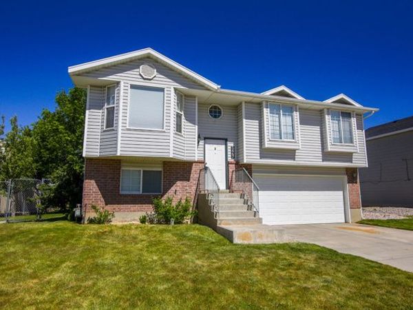 5467 S 4125 W, Roy, UT 84067